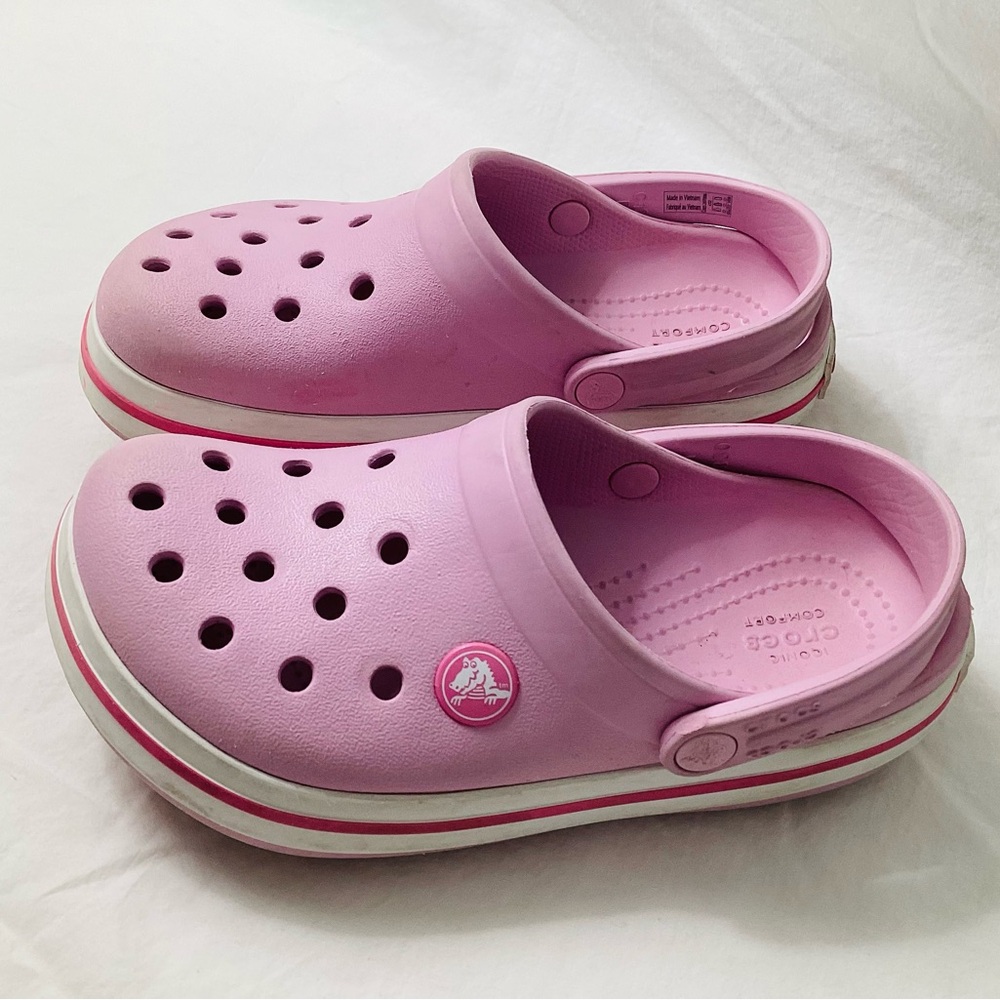 CROCS Girl C12 Light Pink Classic Slip On Shoes - Picture 2 of 5